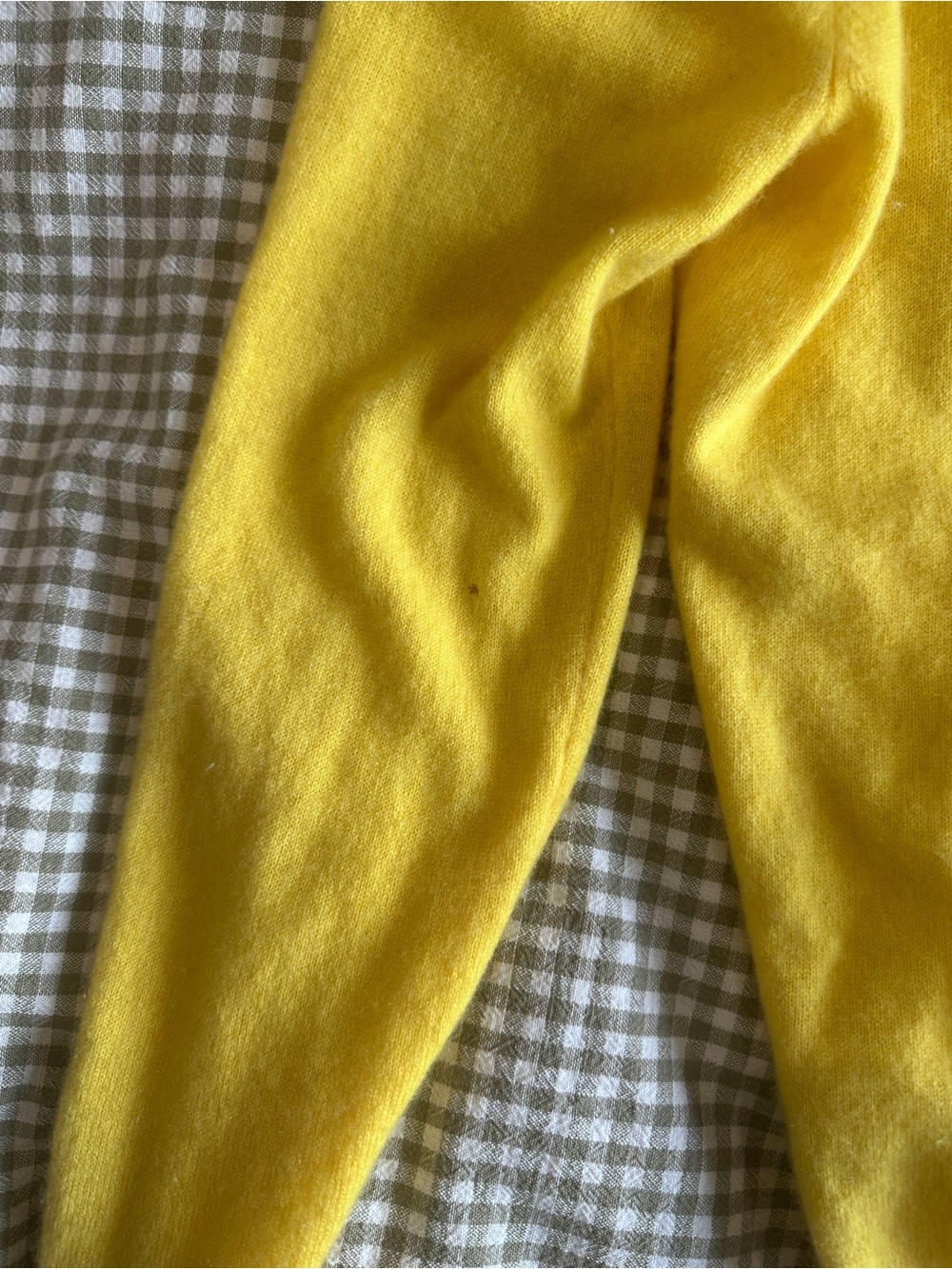 100% Cashmere Yellow V-Neck Button Cardigan Sweater - Picture 6 of 6